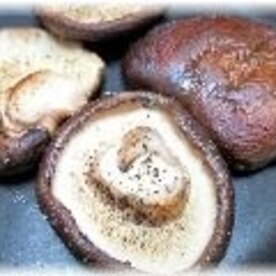 バター風味の焼きしいたけ レシピ 作り方 By はなまる子 楽天レシピ